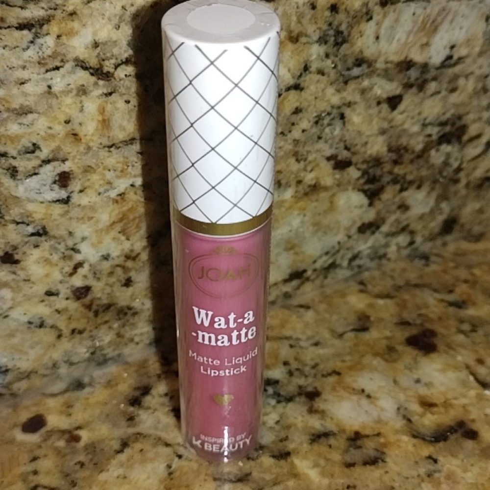 New Joah wat a matte liquid lipstick